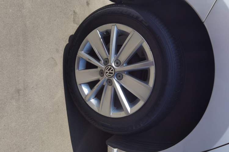 Used Volkswagen Polo 2016 1.6L Automatic Comfort Model