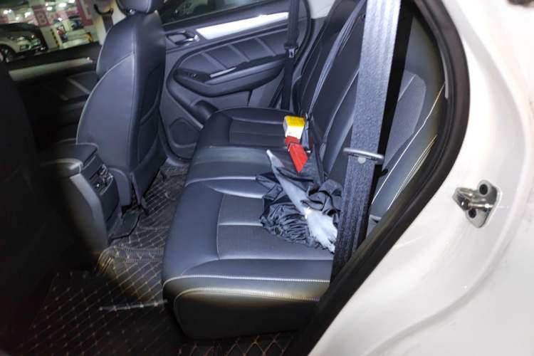 Used Roewe RX5 2018 20T Two-Wheel Drive Automatic Internet Smart Edition