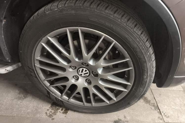 Used Volkswagen Touareg 2011 3.0 TSI Comfort Version