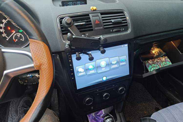 Used Skoda Yeti 2017 TSI280 DSG Advanced Edition Audio And AC Panel