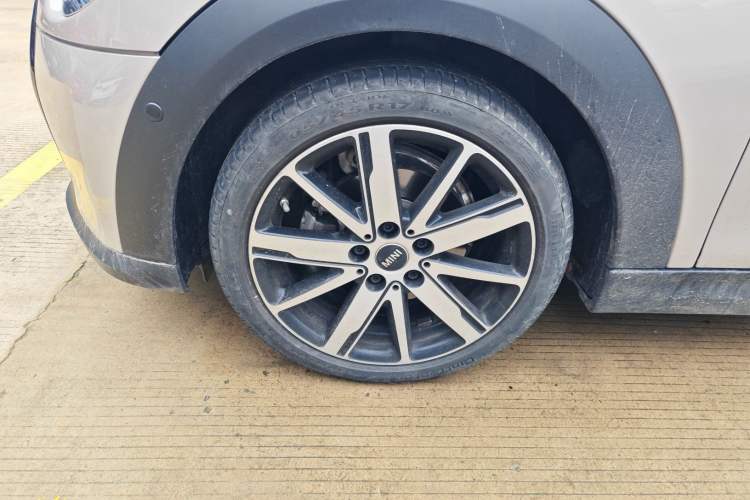 Used MINI 2023 Updated 1.5T COOPER Artist Left Front Wheel Hub