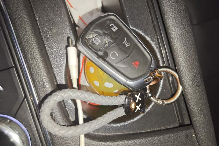 Used Cadillac XT5 2020 Revised Version 28T Luxury Edition Vehicle Key