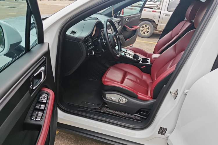 Used Porsche Macan 2024 Macan 2.0T