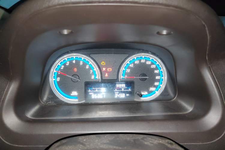 Used Baojun 730 2014 1.5L manual Comfort version 7 seats
