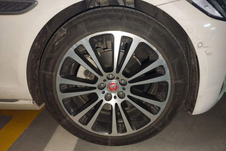 Used Jaguar XFL 2021 XFL 2.0T P250 Two-Wheel-Drive Luxury Deluxe Edition
