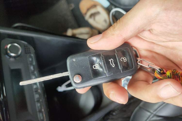 Used Volkswagen Polo 2011 1.6L Automatic ZhiKu Edition Vehicle Key