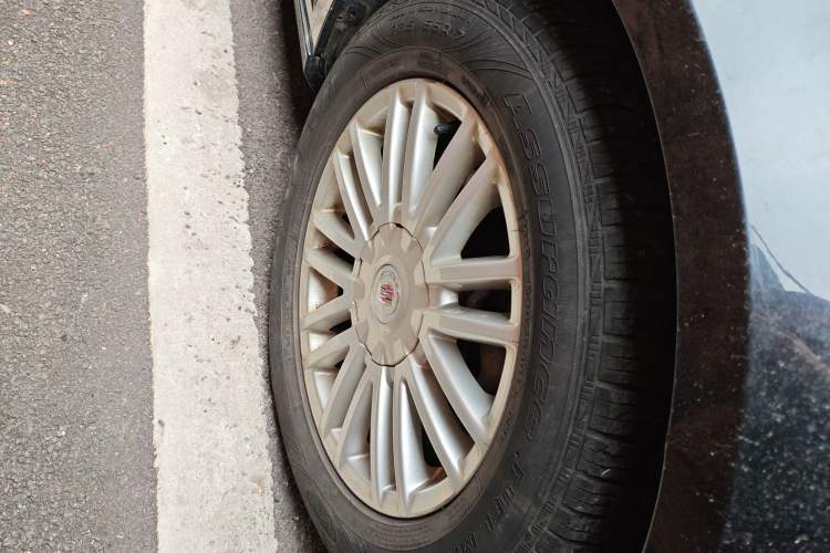 Used Cadillac SLS Seville 2011 2.0T Elite Edition Right Front Wheel Hub