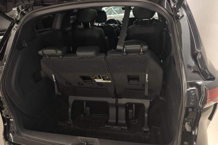 Used Toyota Granvia 2023 2.5L Hybrid Prestige VIP Edition