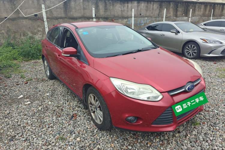 Used Ford Focus 2012 Hatchback 1.6L Automatic Comfort Model Front Right 45 Deg