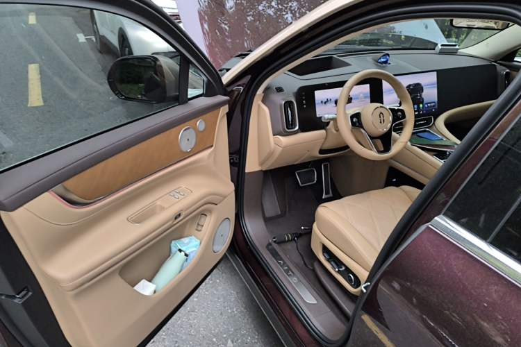 Used Hima AITO M9 2025 Pure Electric Ultra Version 100 kWh 6-Seater Model