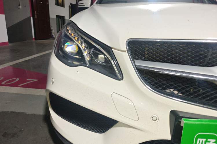 Used Mercedes-Benz E-Class 2014 E 260 Coupe Right Front Headlight