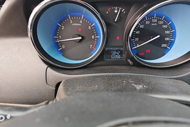 Used Cowin C3 2015 1.5L Manual Gold Diamond Edition