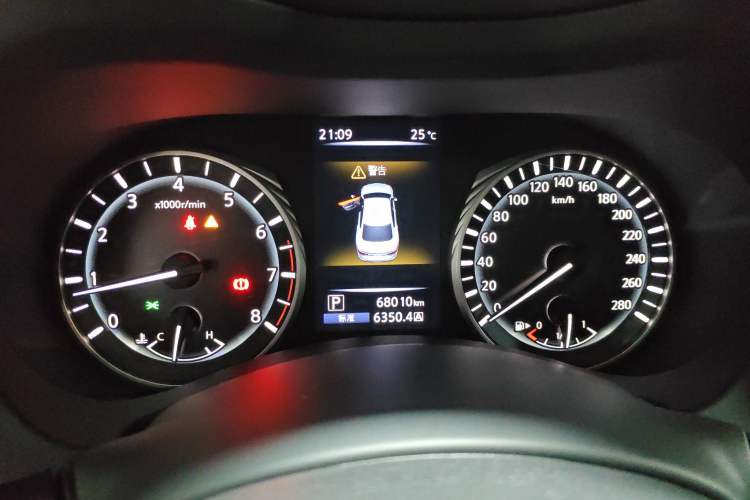 Used Infiniti Q50L 2018 2.0T Comfort Edition China VI Standard Instrument Cluster