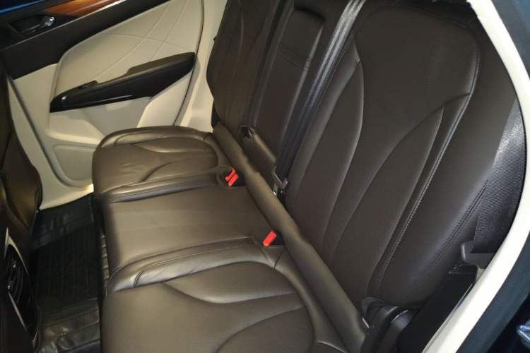 Used Lincoln MKC 2014 2.0T Two-Wheel-Drive Luxury Edition
