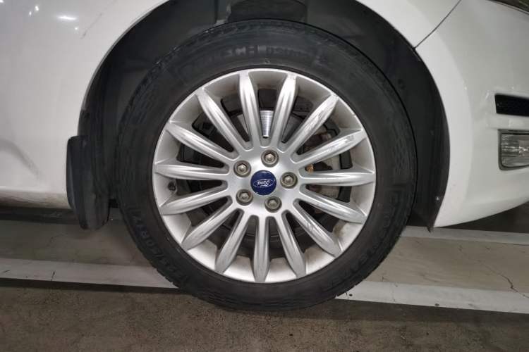 Used Ford Mondeo 2011 2.3L Luxury Model