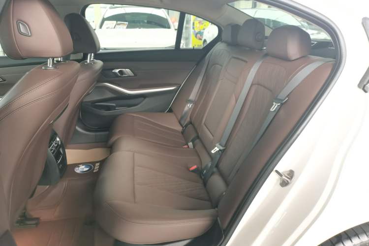 Used BMW i3 2024 eDrive 35 L
