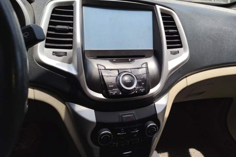 Used CHANGAN Eado 2014 1.6L Manual Luxury Model
