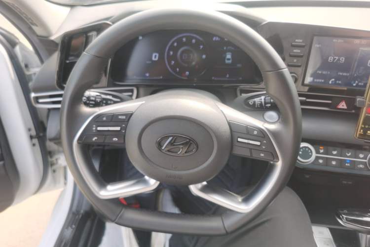 Used Hyundai Elantra 2021 1.5L CVT GLX Elite Edition