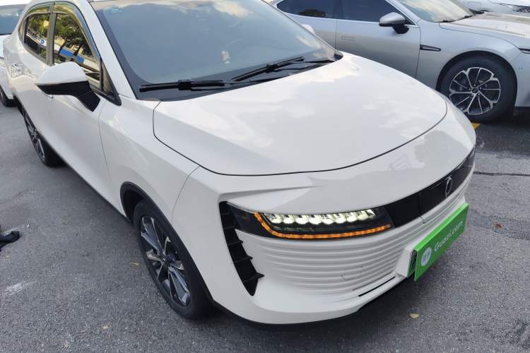 Used ORA iQ 2018 High-Range Version Smart Connectivity Model