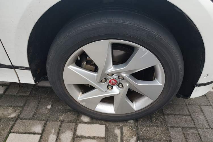 Used Jaguar I-PACE 2018 EV400 SE
