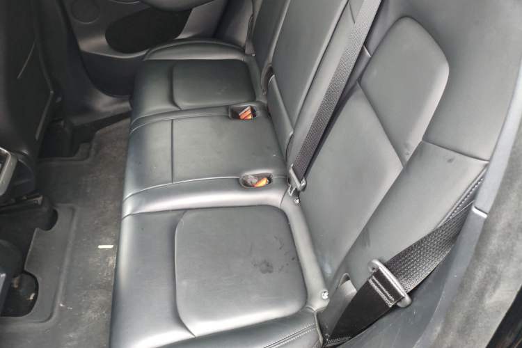 Used Tesla Model Y 2021 Long-Range All-Wheel-Drive Version Left Rear Seat
