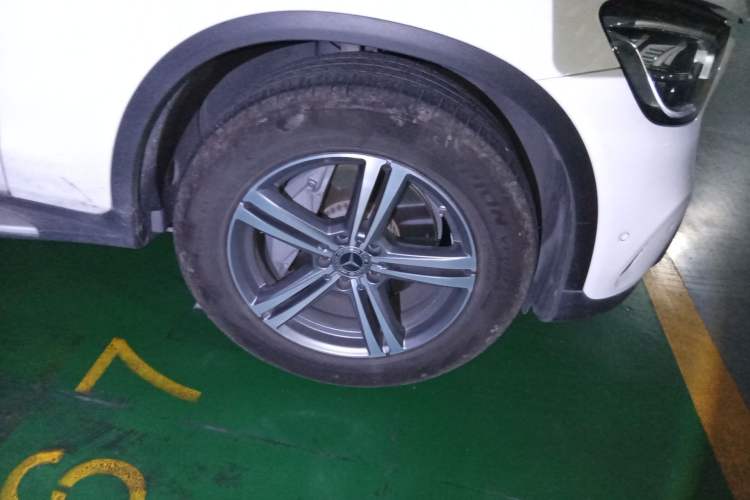 Used Mercedes-Benz GLC 2021 GLC 260 L 4MATIC Dynamic Edition Right Front Wheel Hub