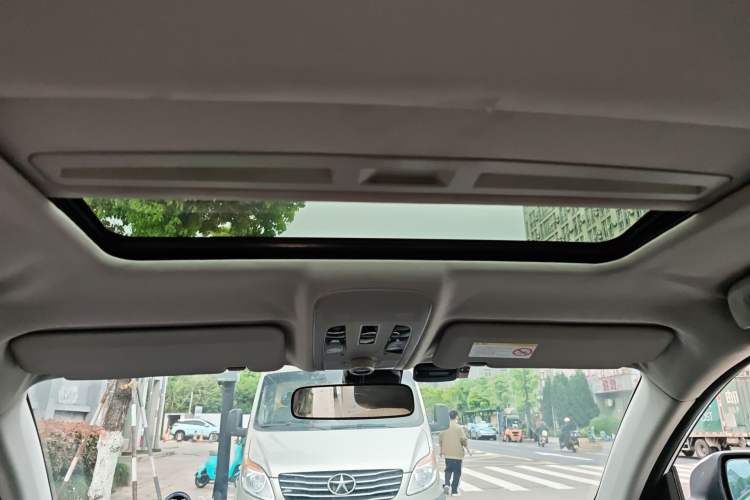 Used Haval H2 2014 1.5T Manual Two-Wheel Drive Elite Edition Headliner