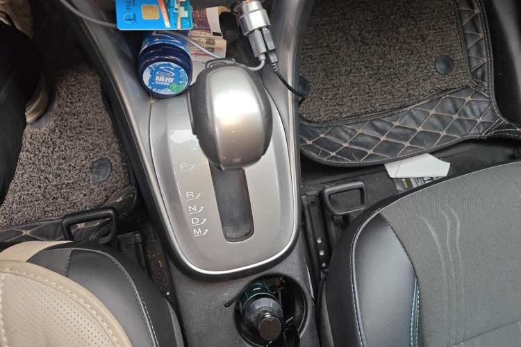 Used Chevrolet Trax 2016 1.4T Automatic Two-Wheel Drive Luxury Version Gear Lever