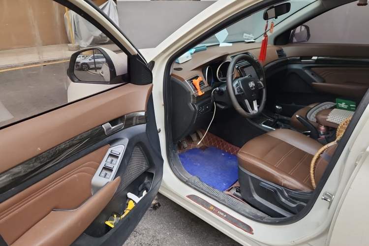 Used BAIC Weiwang S50 2016 1.5T Manual Lede Flagship Edition Driver Seat