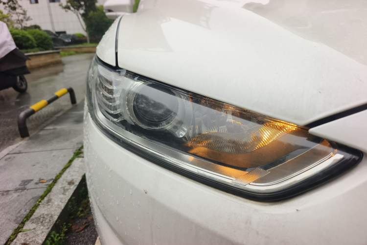 Used Ford Mondeo 2013 1.5L GTDi180 Fashion Edition Right Front Headlight