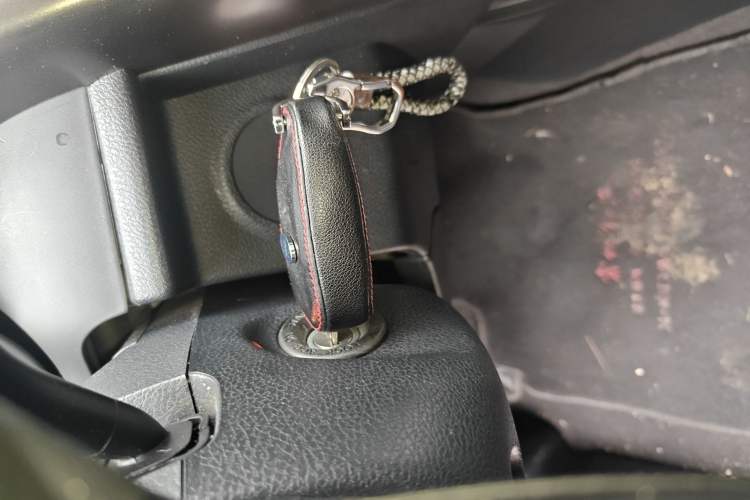 Used Bestune X80 2016 2.0L automatic Comfort trim level Vehicle Key