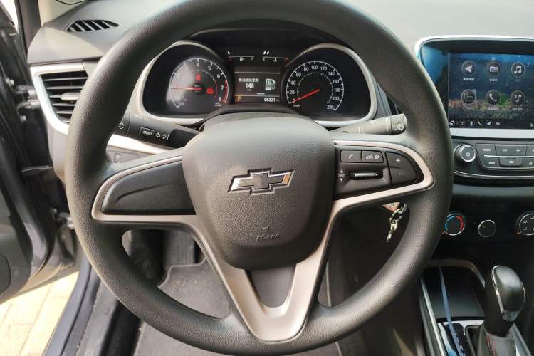 Used Chevrolet Monza 2019 Redline 320T Dual-Clutch Joyful Edition China VI Standard Steering Wheel