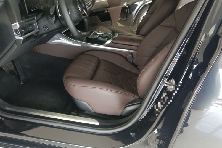 Used BMW 7 Series 2023 740Li Luxury Edition with Premium Package Left Front Seat