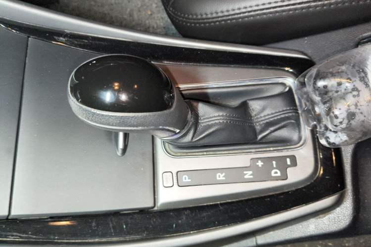 Used Hyundai Elantra (5th Generation / Langdong) 2016 1.6L Automatic Prestige Model
