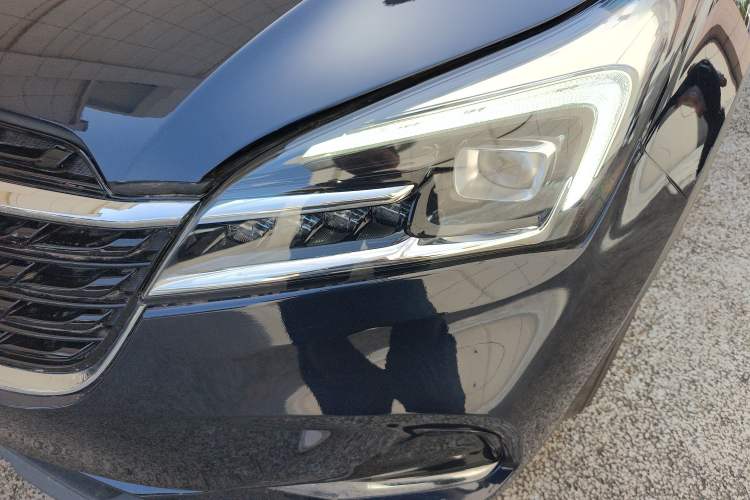 Used Buick Envision 2021 532T Two-Wheel-Drive Elite Version Left Front Headlight