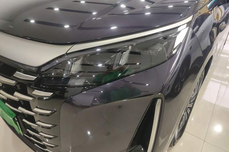 Used BYD Xia 2025 DM-i 1.5T 180km Excellence Model
