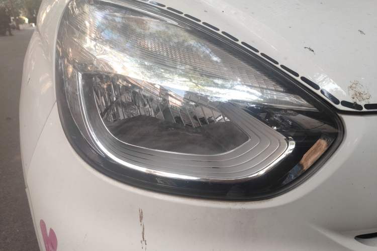 Used Roewe Clever 2021 302 km New Four-Seater Super-Efficient Version