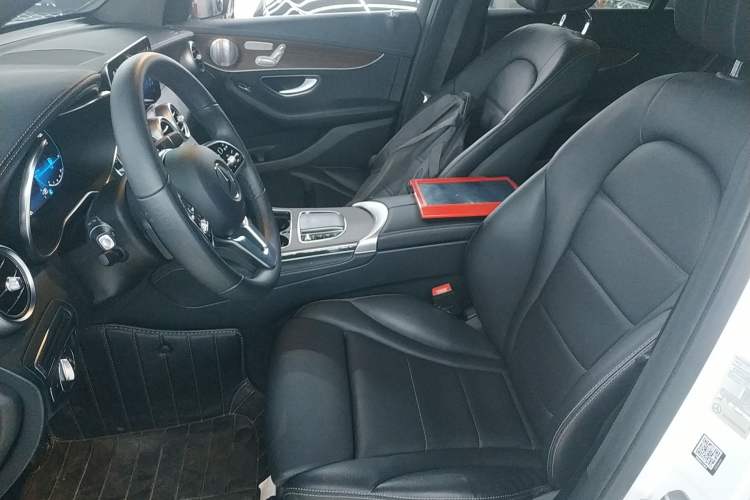 Used Mercedes-Benz GLC 2021 GLC 300 L 4MATIC Dynamic Model Left Front Seat