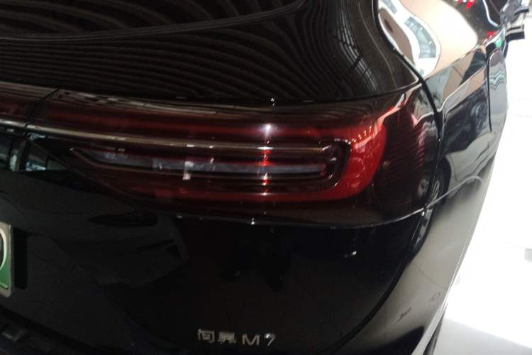 Used Hima AITO M7 2024 1.5T Intelligent Drive Rear-Drive Ultra Version 5 Seats Right Rear Taillight