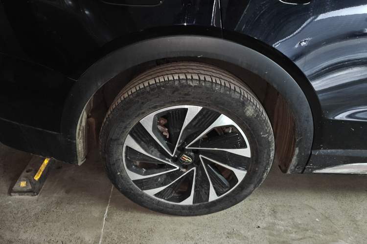 Used Hongqi HS7 PHEV 2024 2.0T PHEV Two-Wheel Drive Flagship Edition 6 Seats
