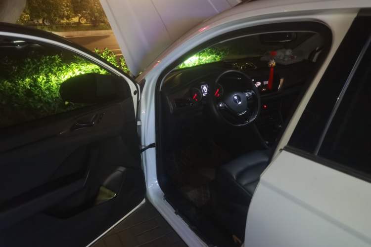 Used Volkswagen Tharu 2020 280TSI Two-Wheel Drive Luxury Plus Version China VI Standard
