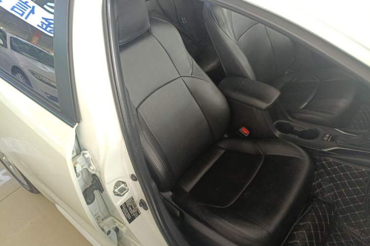 Used Toyota Levin 2019 185T CVT Entry-Level Version China VI Standard Right Front Seat