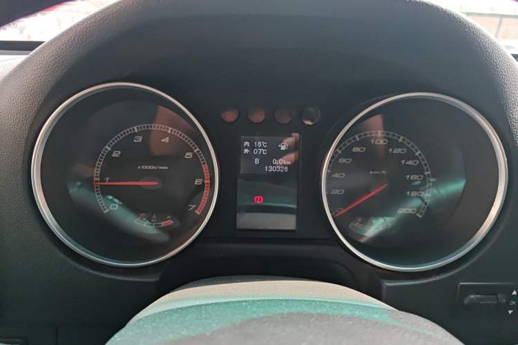 Used BAIC Off-Road BJ40 2016 40L 2.0T Manual All-Wheel Drive Prestige Edition Instrument Cluster