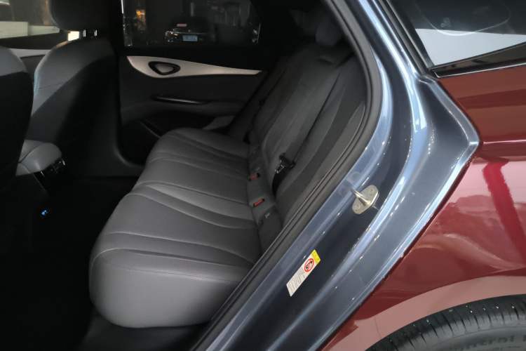 Used BYD Seal 07 DM-i 2025 DM-i 1.5L 125km Elite Model Left Rear Seat