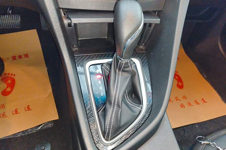 Used Buick GT 2015 15N Automatic Deluxe Edition Gear Lever