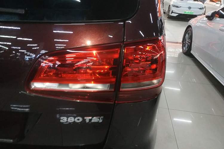 Used Volkswagen Sharan 2018 380TSI Comfort Edition 7-Seater
