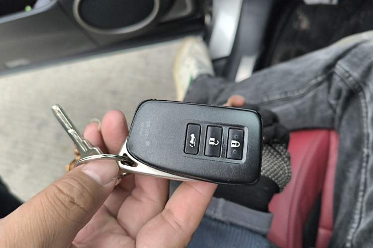 Used Lexus RX 2021 300 4x4 F SPORT Vehicle Key