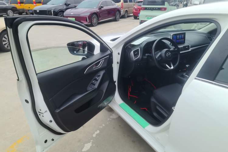 Used Mazda 3 Axela 2017 Sedan 1.5L Automatic Comfort Model Emission Standard China V Driver Seat