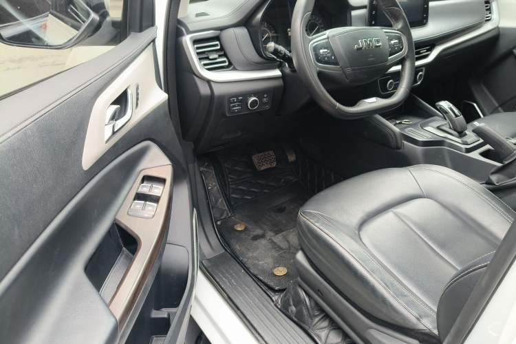 Used JMC Yuhu 7 2022 2.0T Automatic Diesel 4x4 Comfort Edition Standard Wheelbase Driver Seat