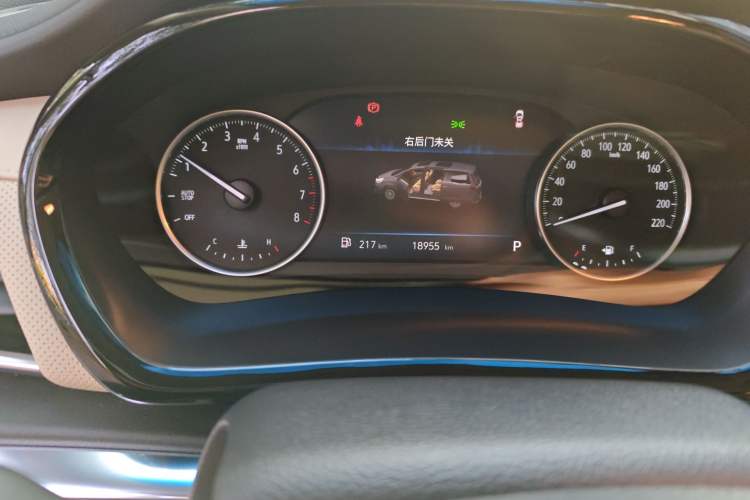 Used Buick GL8 2023 Facelifted Land Cruiser Executive Luxury Version Odometer Close Up